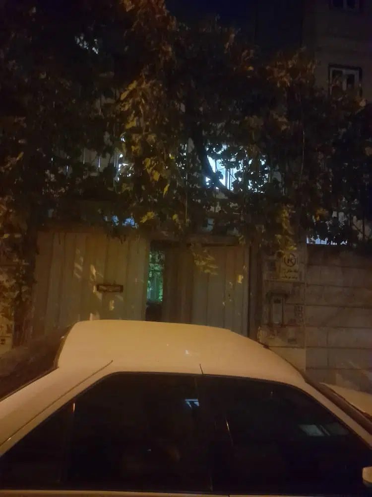 120متری دربستی ۲طبقه و نیم کلنگی