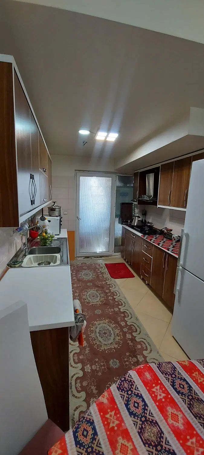 مجتمع بهارستان(خیابان حلال احمر)