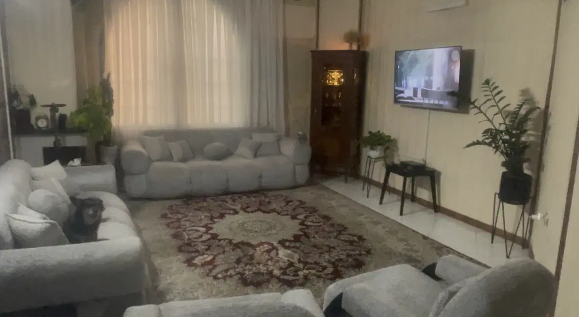 ۸۰ متری