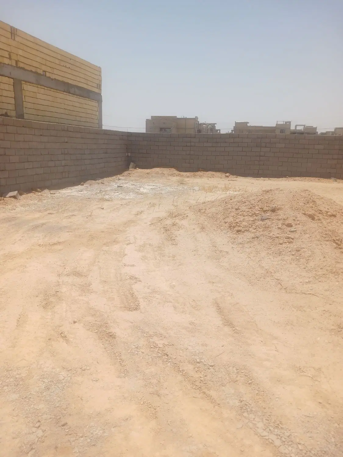 زمین مسکونی