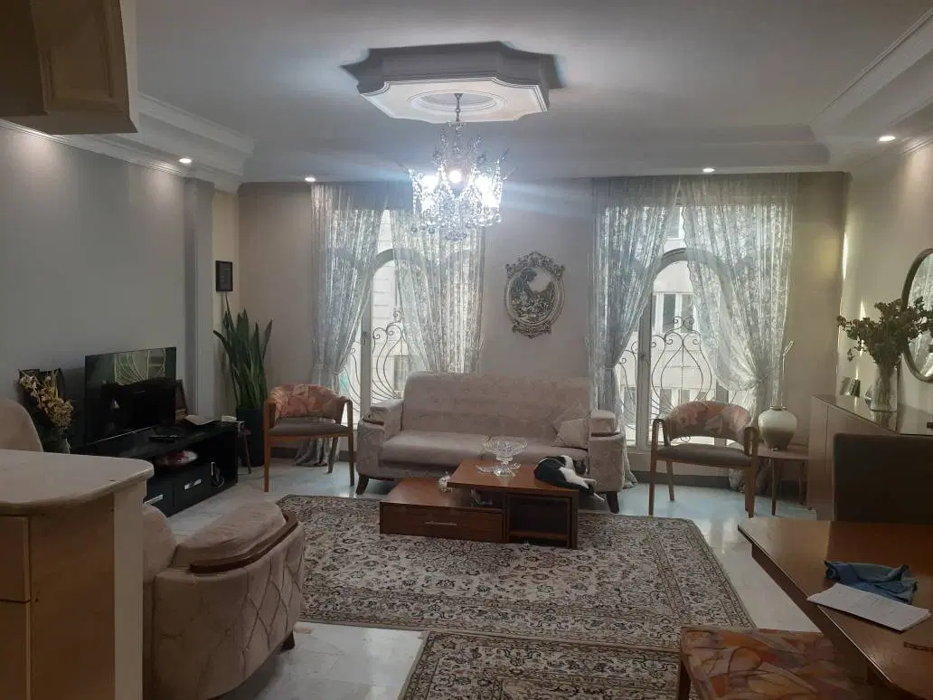 70 متر تهرانپارس غربی دوخواب با آسانسور و انباری