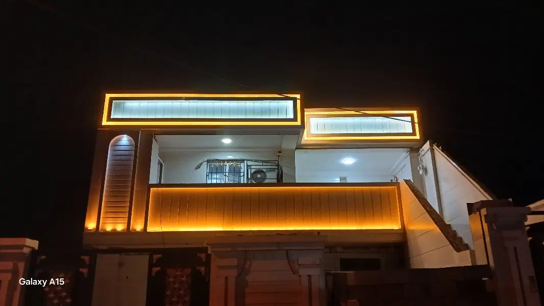 خانه ویلایی دوطبقه، طبقه بالا هشت بنگله رهن کامل
