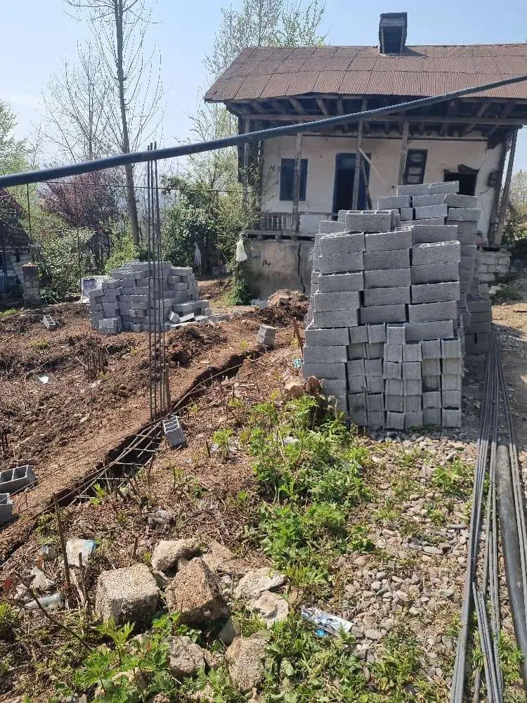 زمین مسکونی با موقعیت تجاری