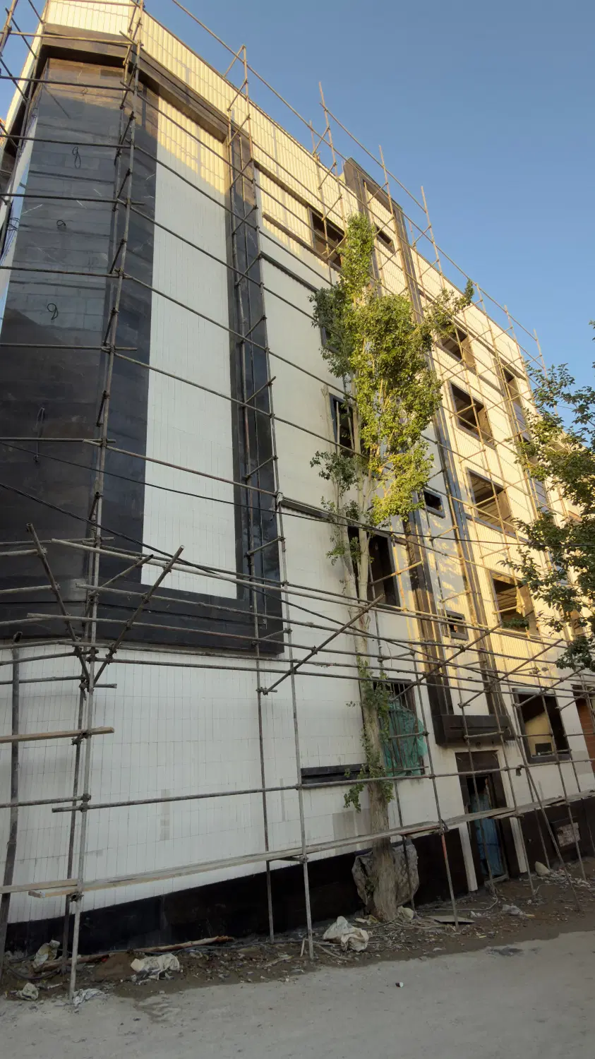 ۱۲۲ متری زیر دانشگاه پارکینگ انباری اسانسور