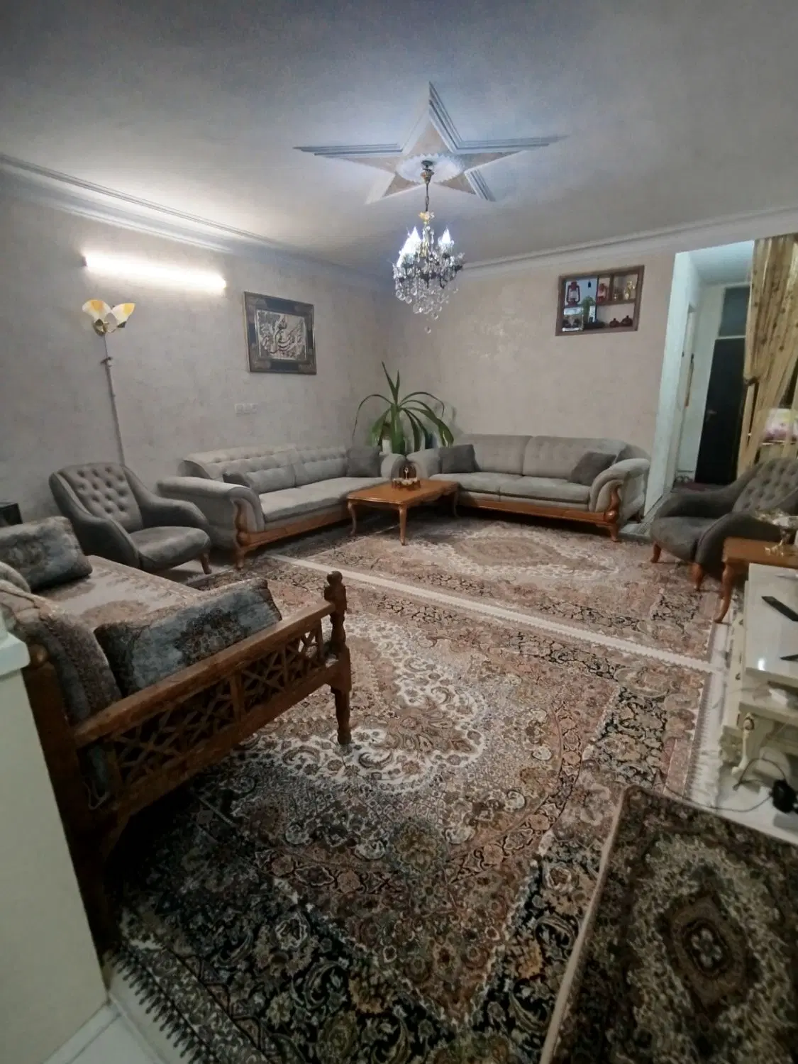 85متر+15متر مغازه،هم کف،بازسازی