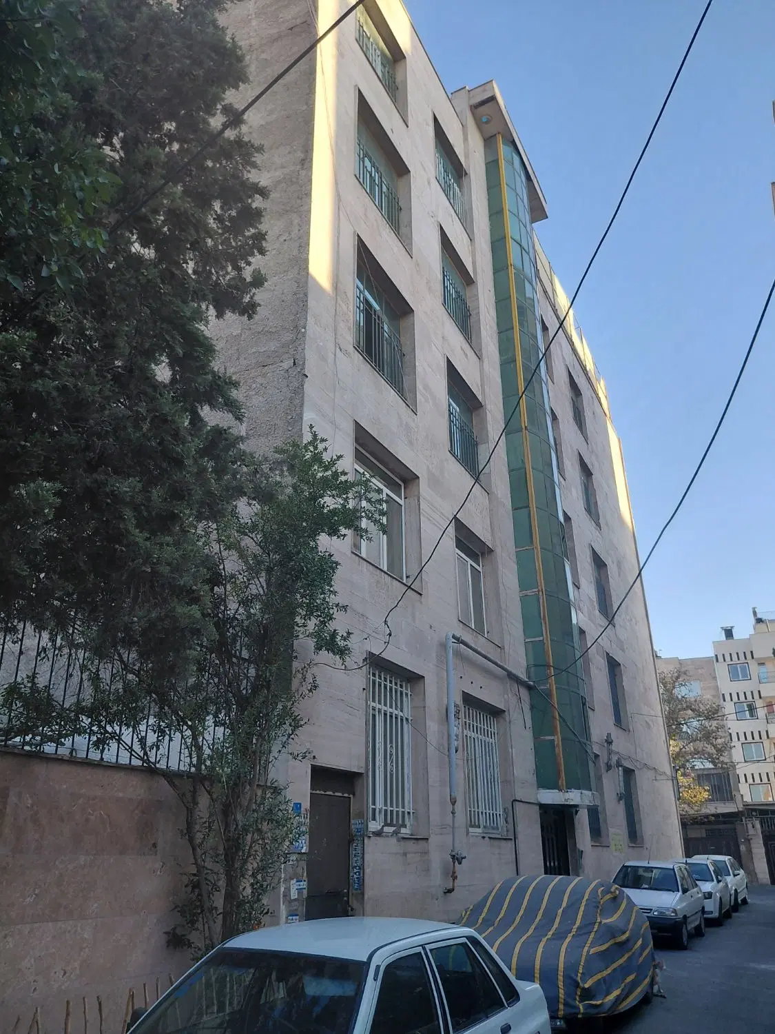 اپارتمان ۱۱۷ متری دوخواب غرق در نور