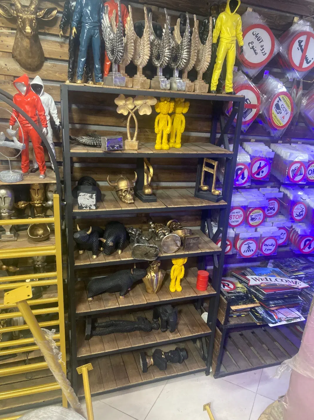 مغازه ۱۷ متر