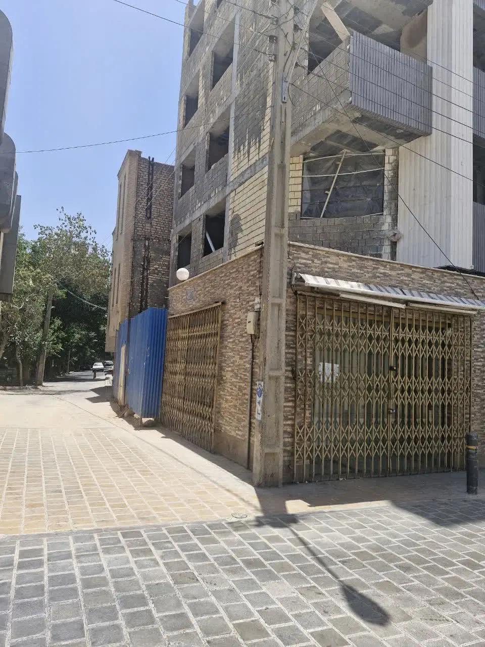 مغازه ۱۷ متری