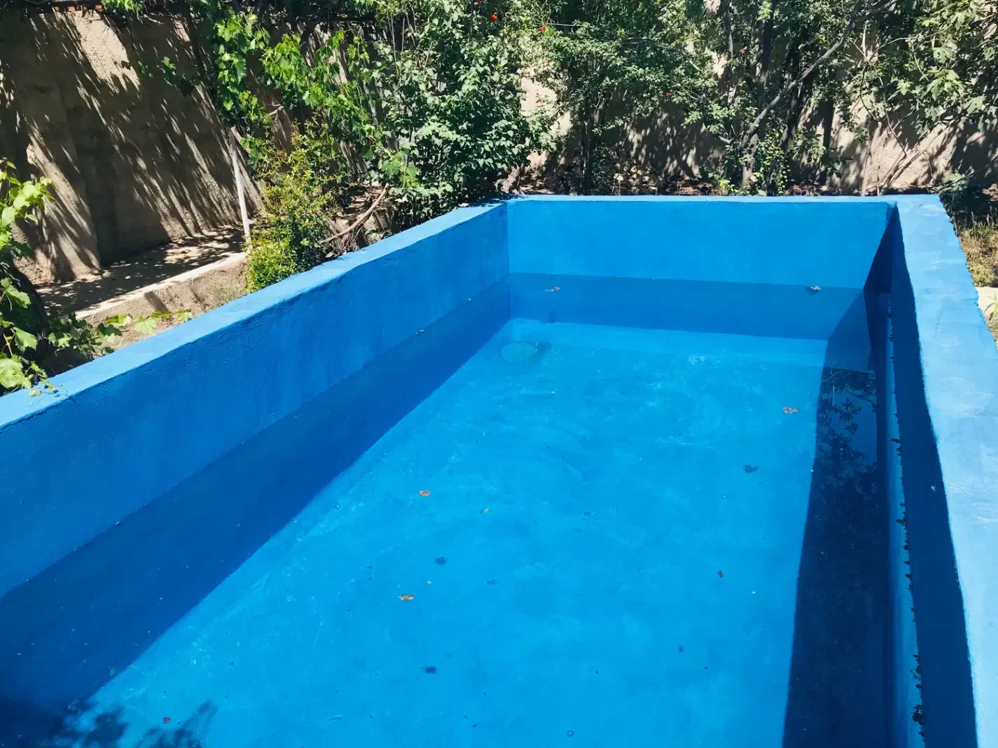 باغ ۷۰۰متری واقع در جیتو فول امکانات