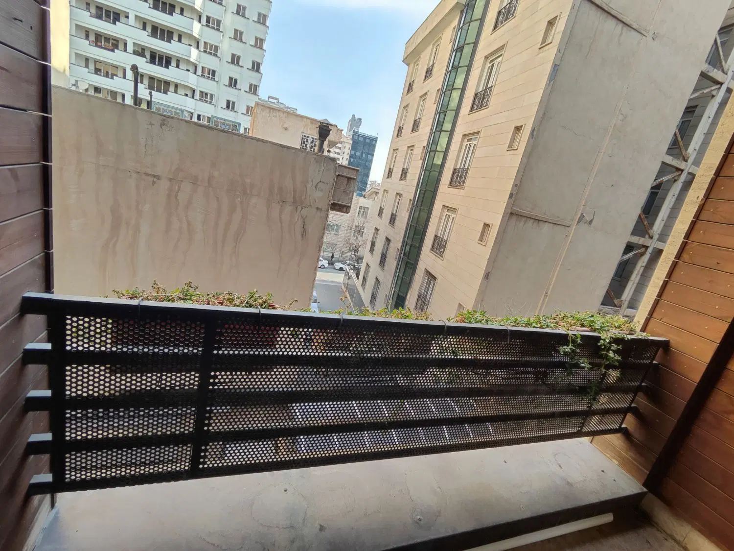 ۵۰ متر « موقعیت اداری »