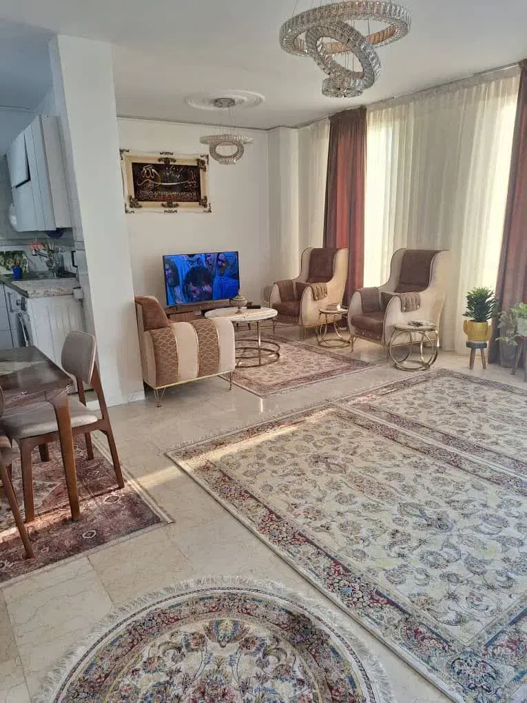 فروش آپارتمان ۶۳ متری در خیابان اصلی شهرک وحدت