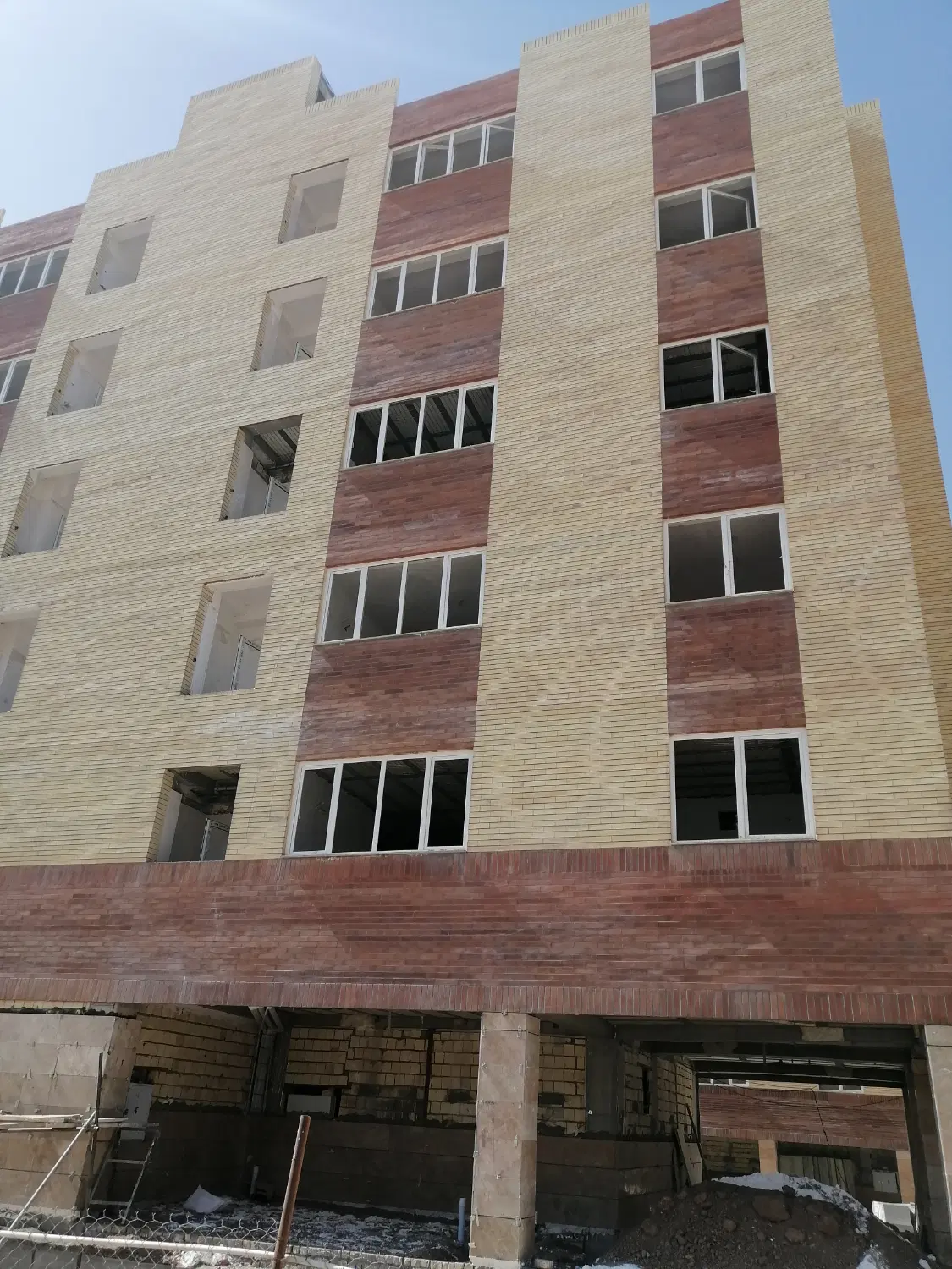 فروش آپارتمان دوخوابه 87 متری تکمیل وجه