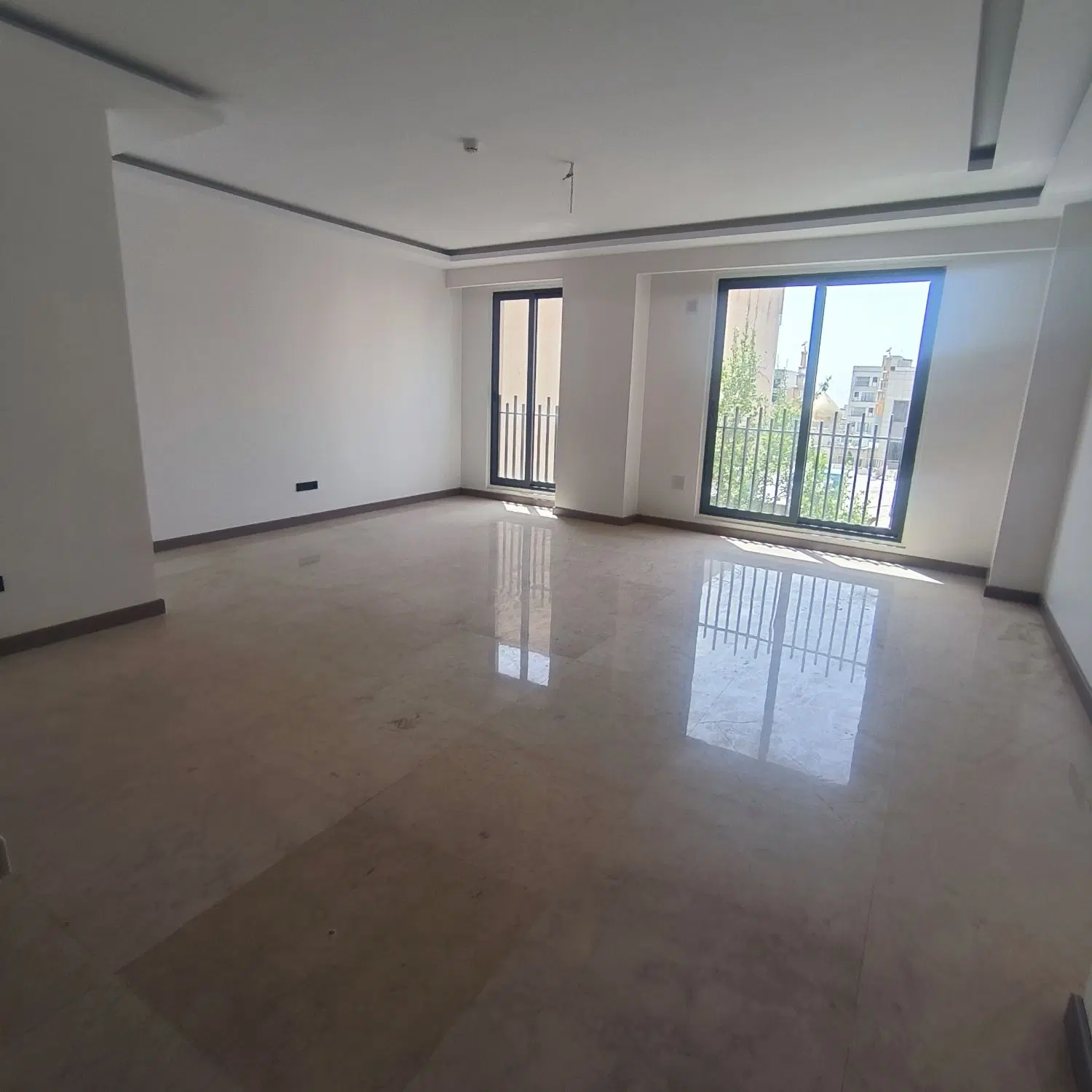آزادگان_۱۲۰ متر دو خواب_تاپ لوکیشن