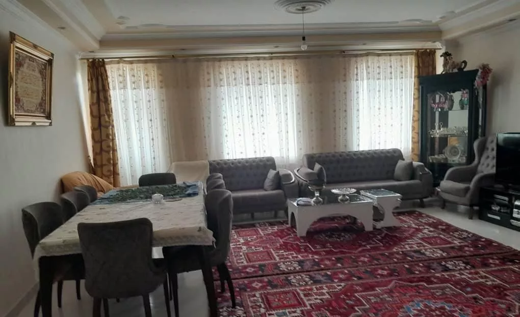بهداری حیاط۲۰۰متر(گلبادشیخ تپه خیام‌دانشکده مهدوی)