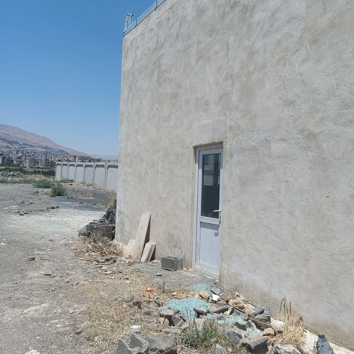 زمینی‌‌مغازه‌در‌کمر‌بندی‌بهشت‌محمدی‌‌روبه‌روی‌ا