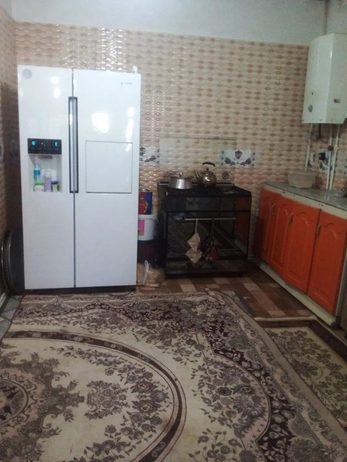 فروش سه طبقه ساختمان با نانوایی