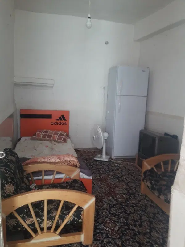 منزل مستقل نقلی  حیاط دار دارای دو اتاق