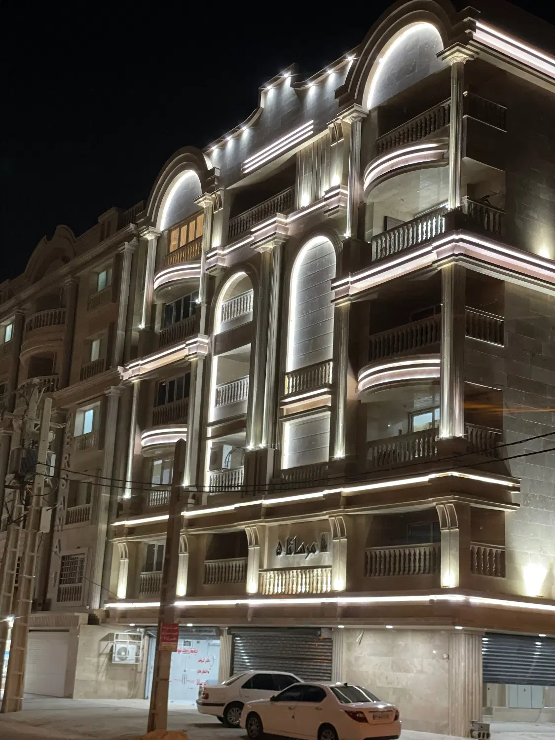 فروش واحد ۱۲۳متری سراصلی فاز۴