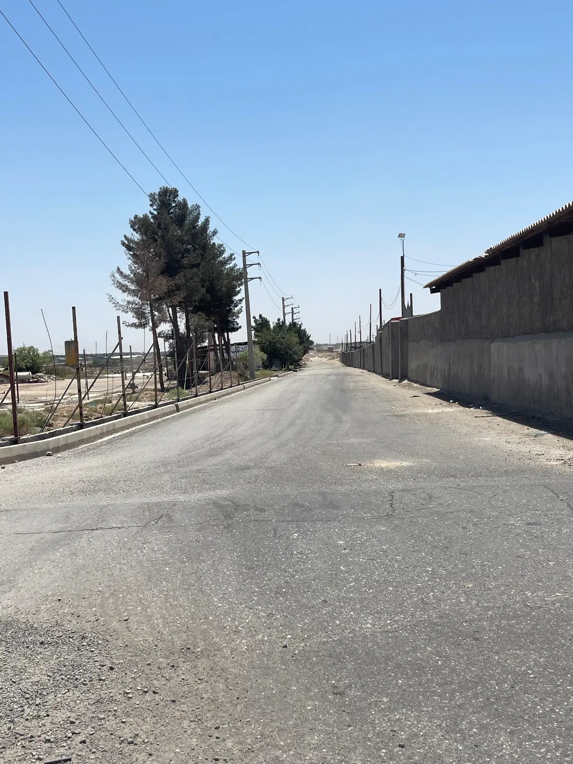 ۲۸۰۰ متر رو به روی شهر استیل خاورشهر
