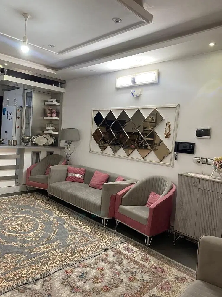 اپارتمان فروشی (یوسف زاده)