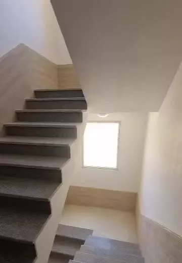 فروش ملک نزدیک به پل کمیل