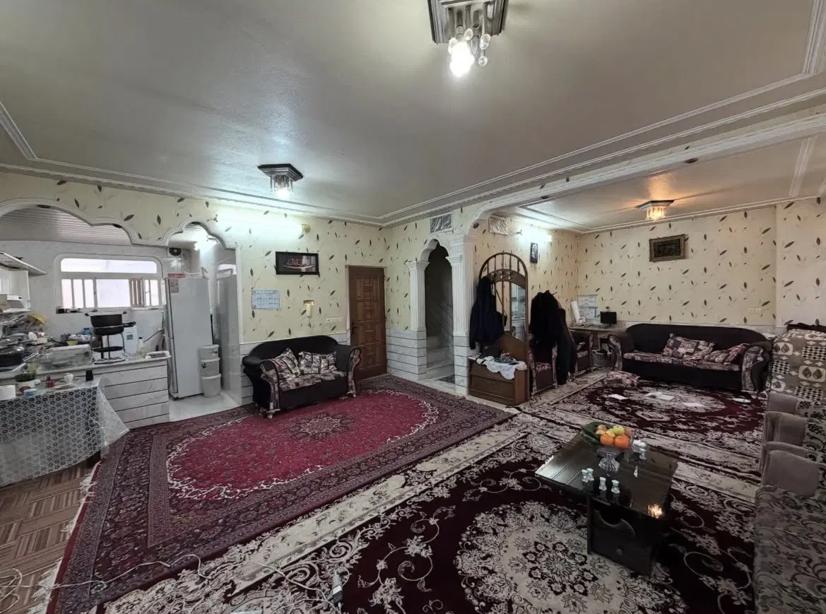 خانه دو طبقه میدان امام حسین(فلکه فین)