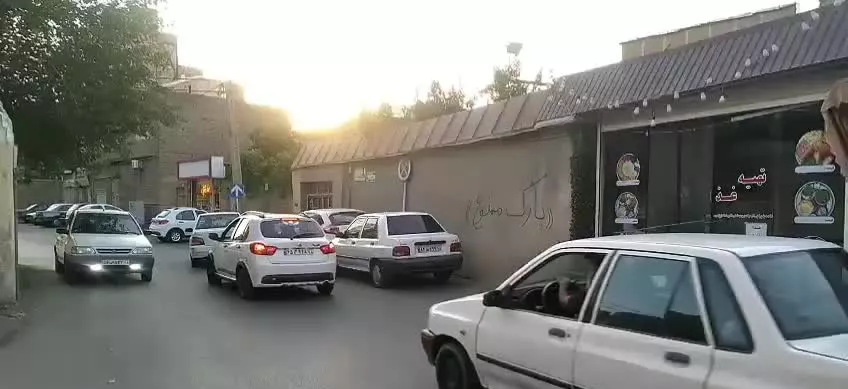 فروش  زمین ۶۲۱ متری  همدان (نزدیک دفتر امام جمعه)