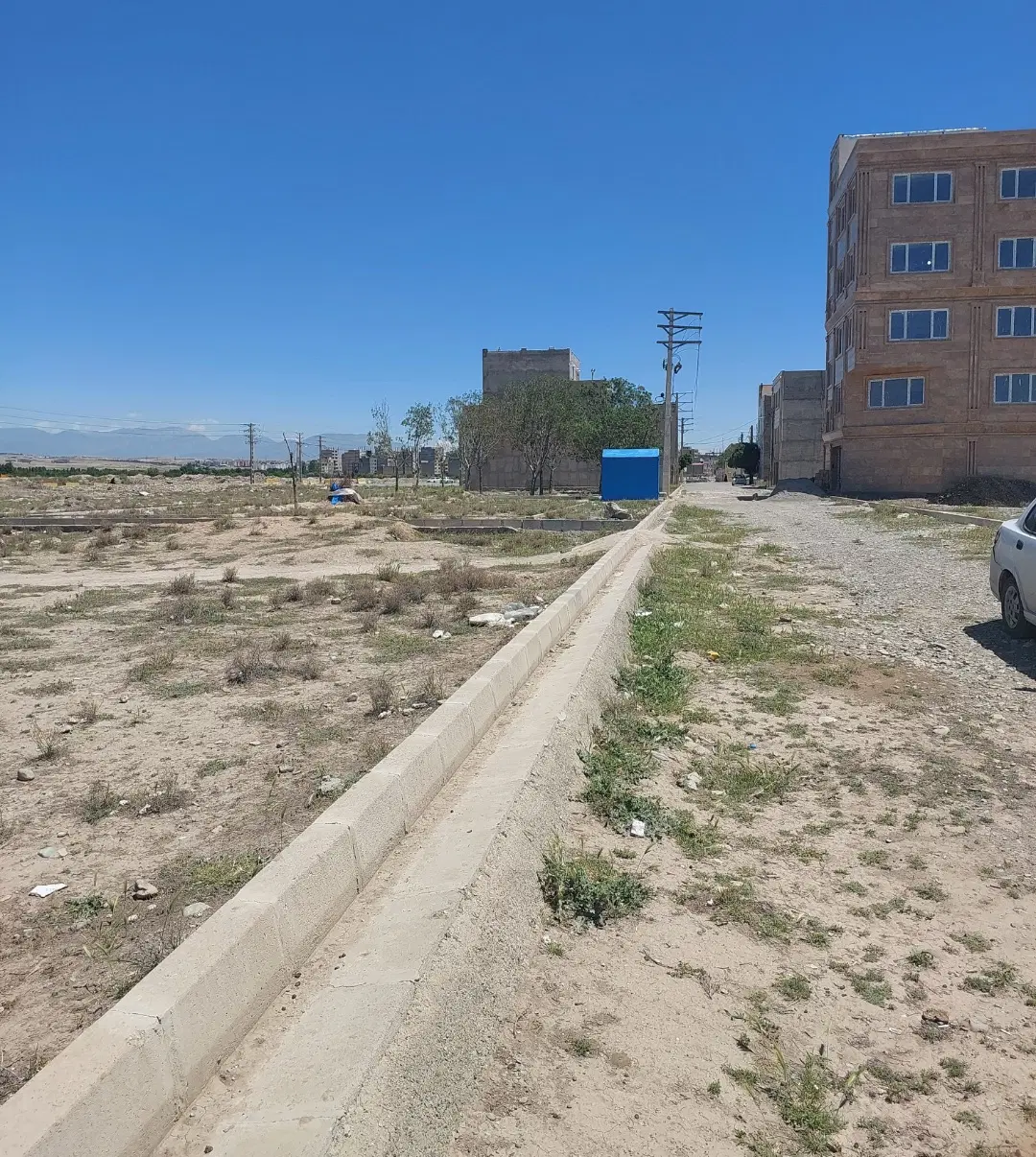 زمین مسکونی ۲۰۰ متر  سند تک برگ