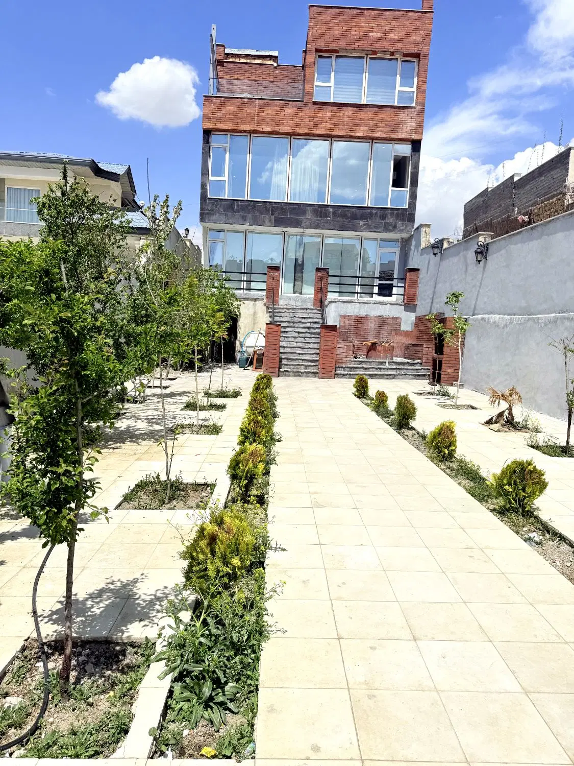 ویلا تریبلکس استخر دار رودهن مهراباد