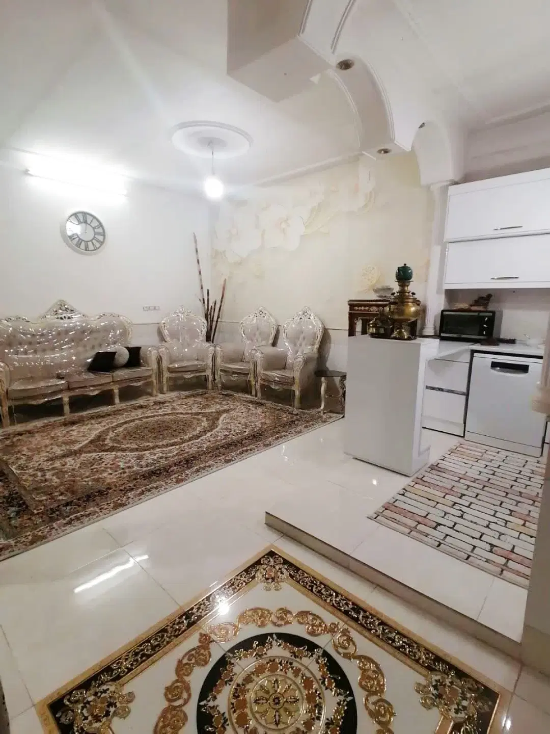 ویلایی دوطبقه بازسازی‌شده