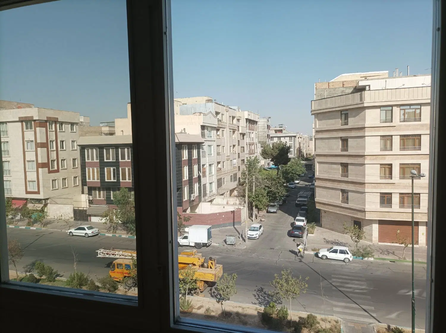آپارتمان 137 متری دوخوابه فاقد آسانسور
