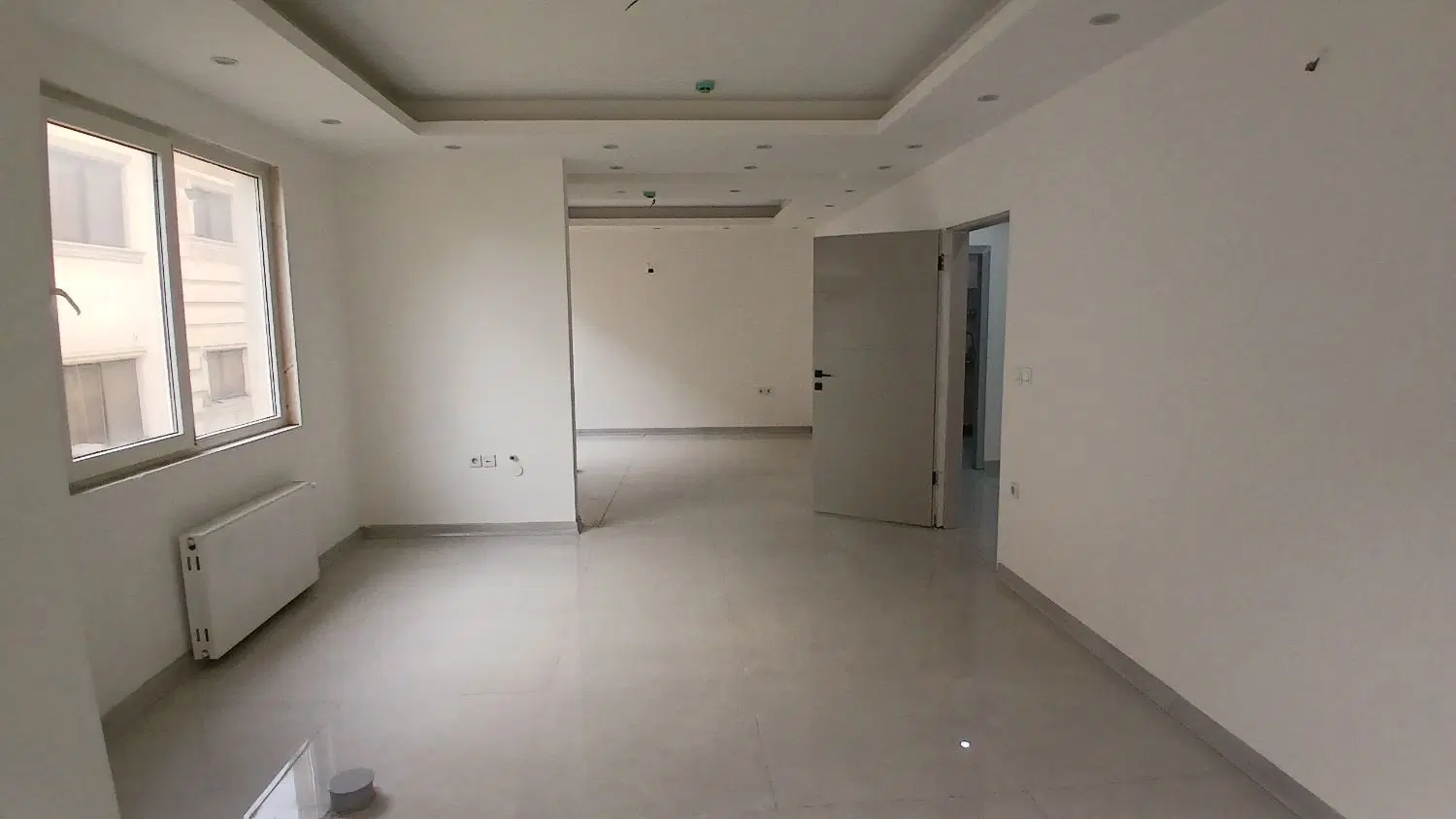 واحد اداری دو اتاق ۹۰ متری هراز