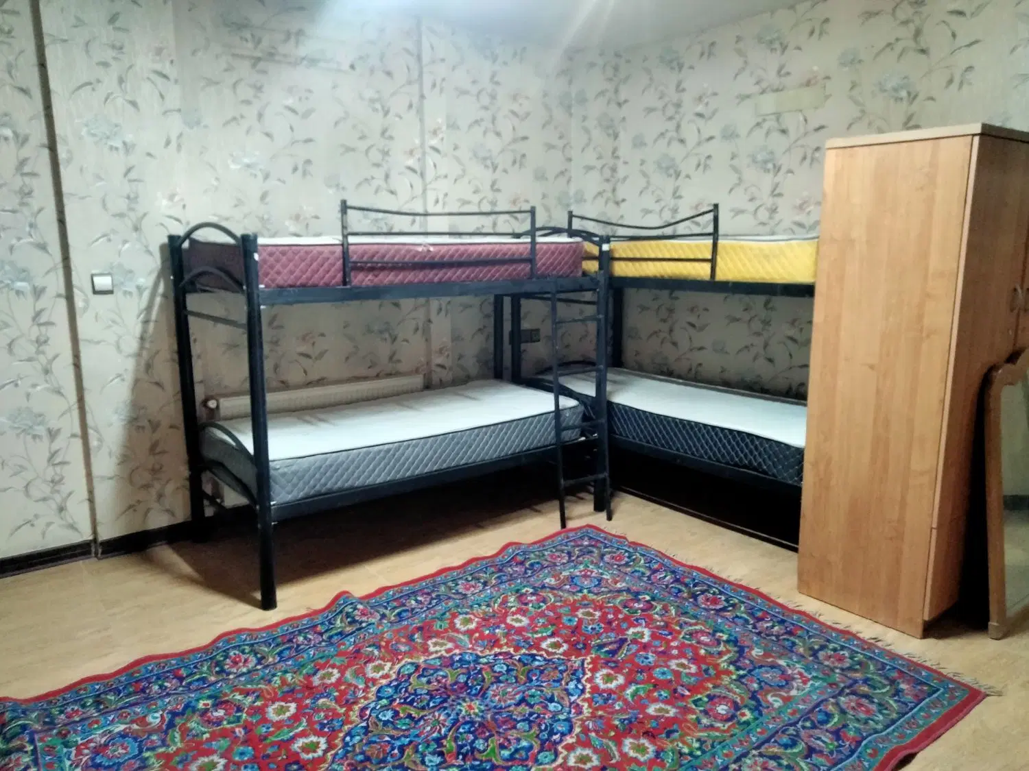 خوابگاه بانوان و پانسیون دخترانه راهنمایی ۱