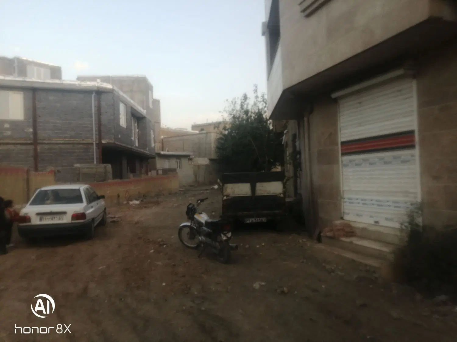 80مترمسکونی ومغازه 20متری