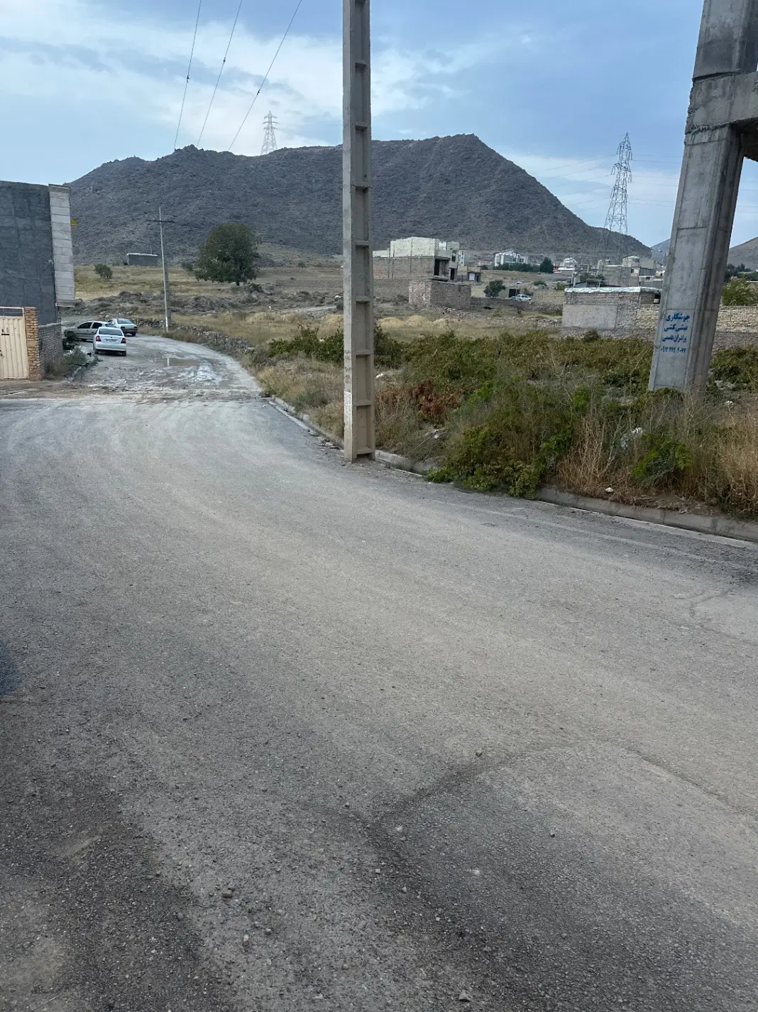 روستایی پایین کوه۱۰۰ متر