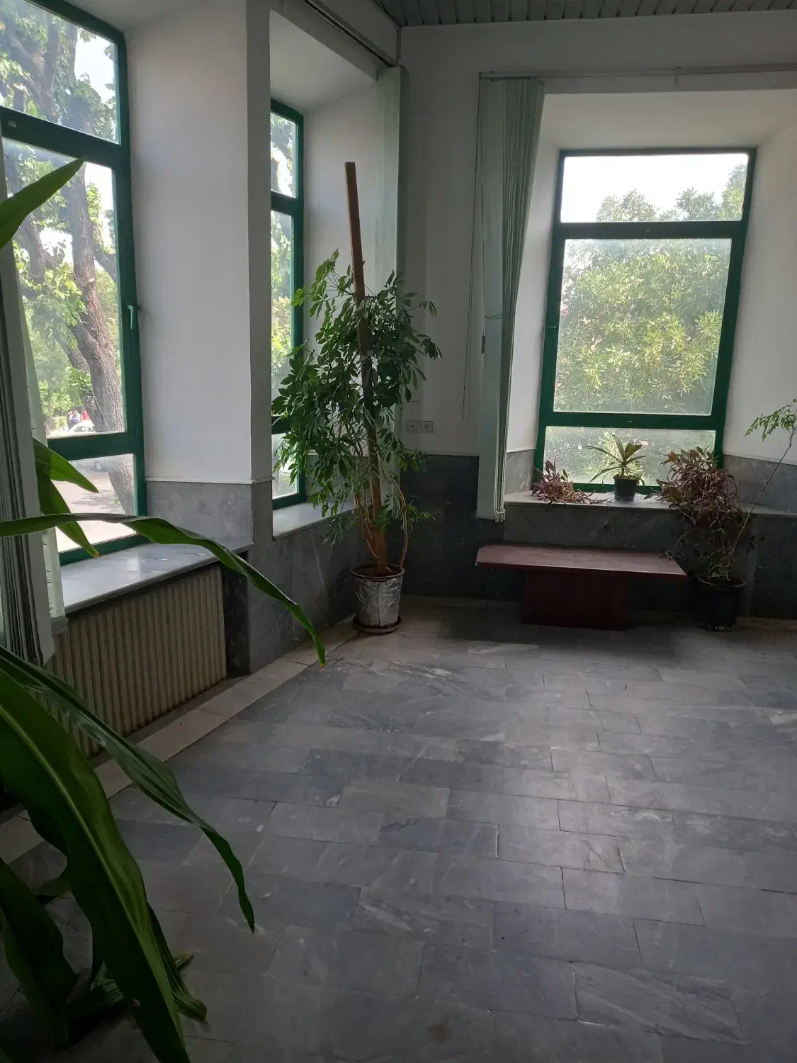 اجاره اتاق مستقل دفتری درمیدان ساعت