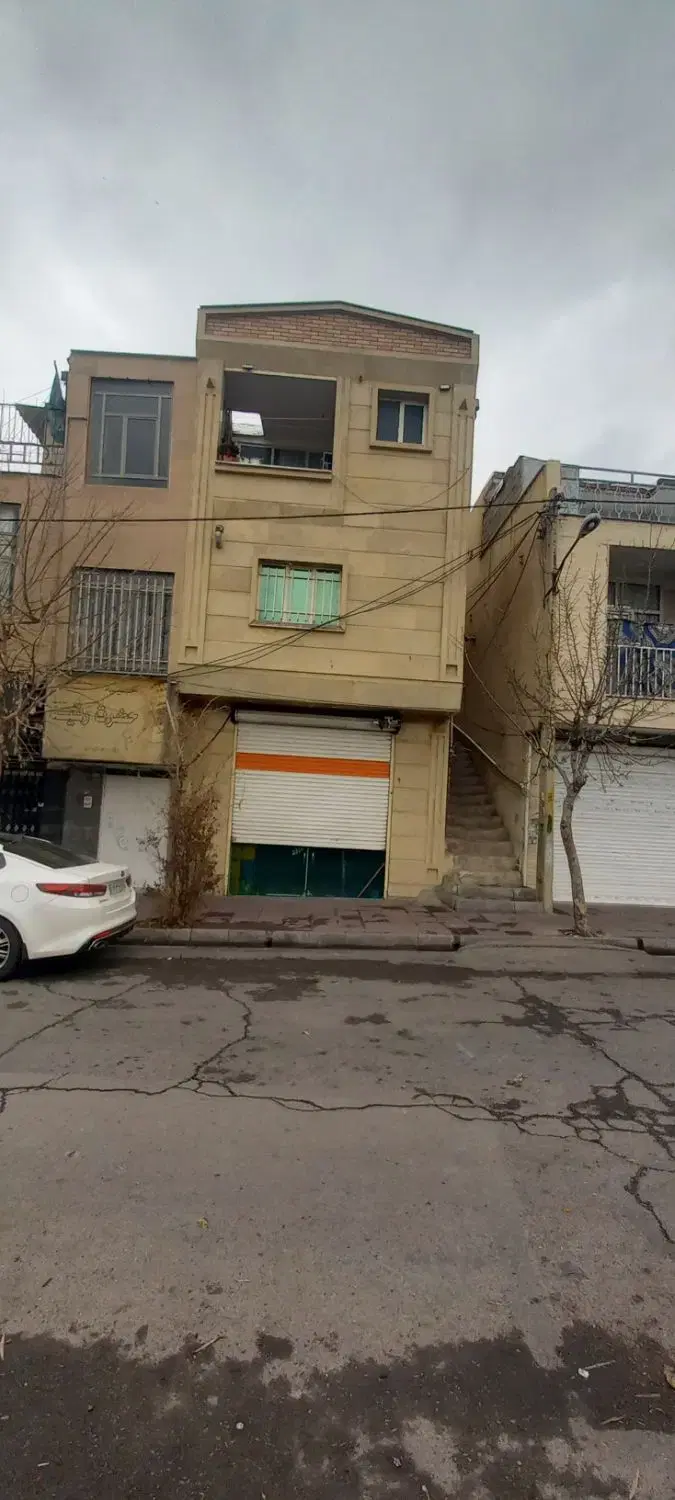 خونه ویلایی دوطبقه مجرا