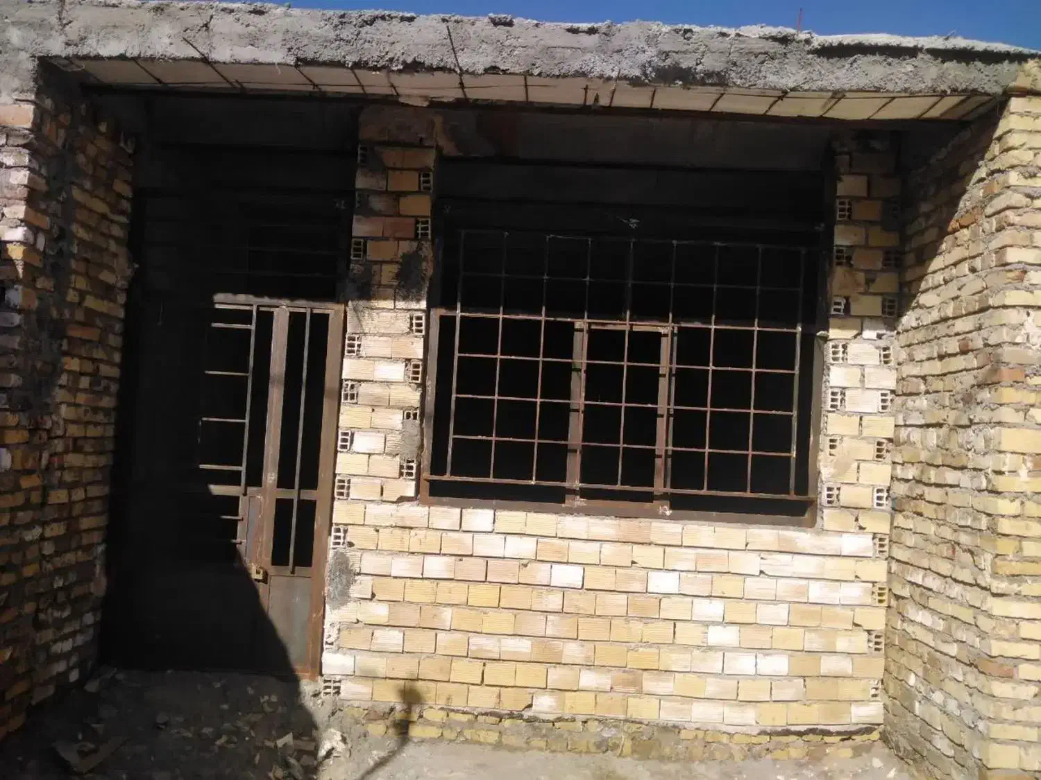 منزل حاجی آباد سفت کاری 118 متر