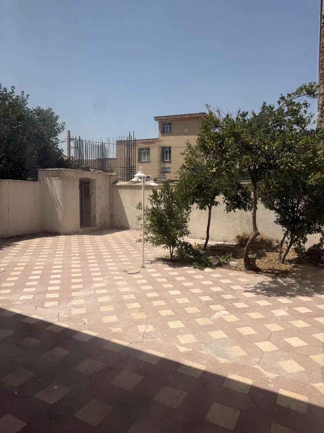 منزل طبقه همکف رهن و اجاره چهارراه تحویلی