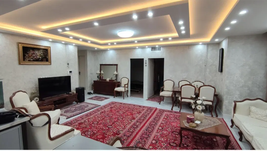 آپارتمان ۱۰۱ متری ۳خواب در کوی پلیس