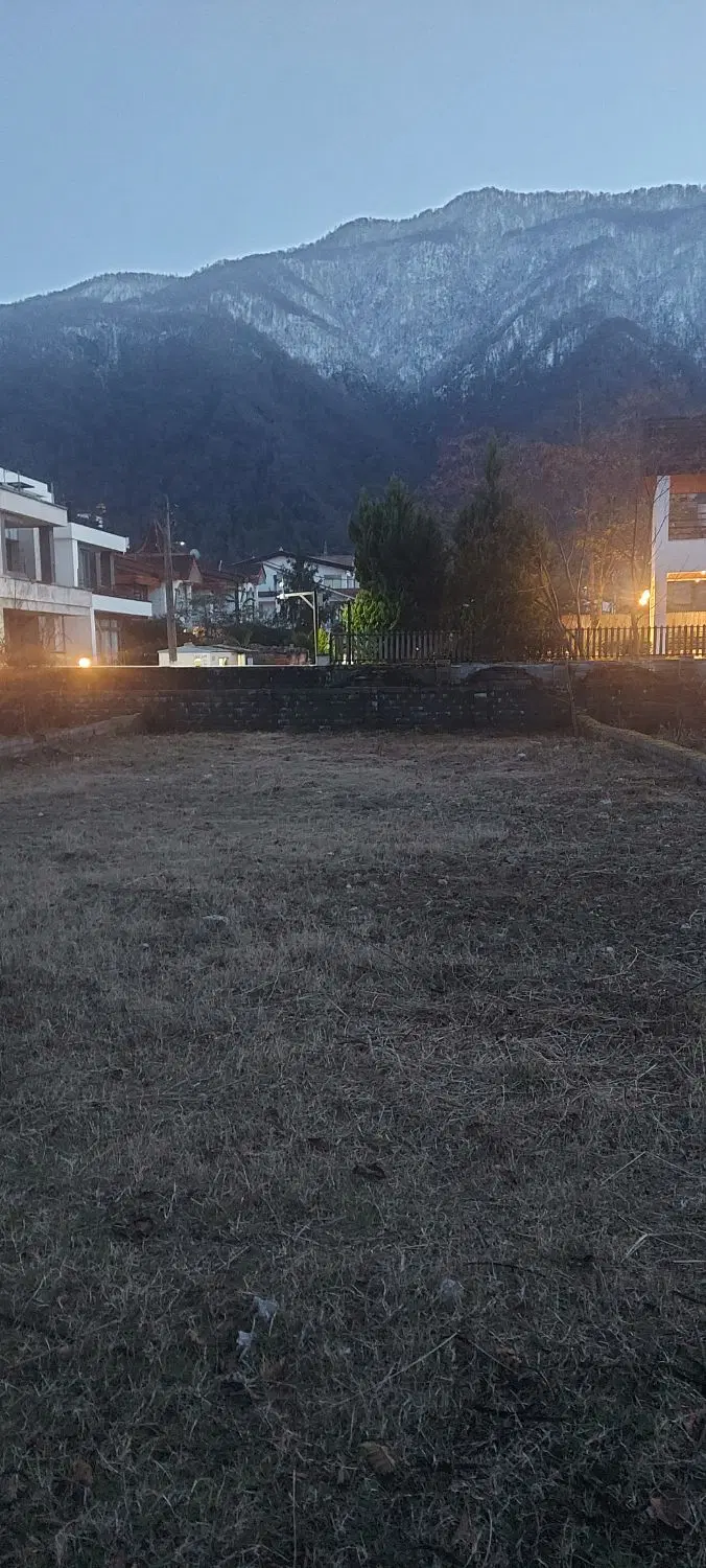 چلک، زمین ۴۲۳ متر شهرکی