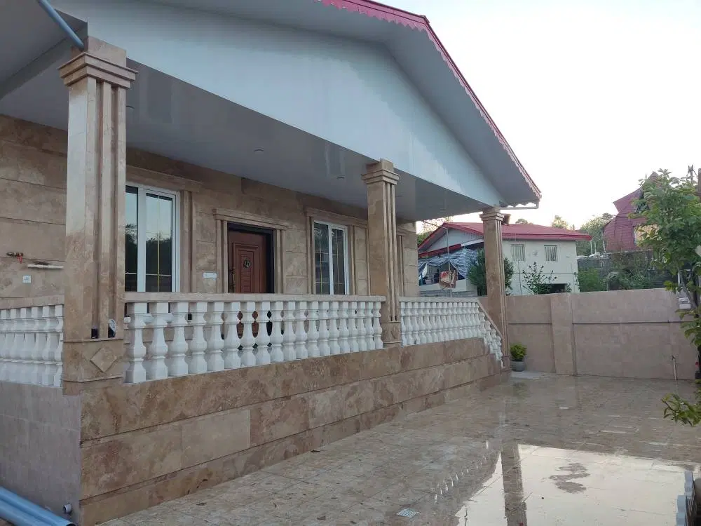 ویلا ۲۳۰متر نزدیک تالاب بزرگ