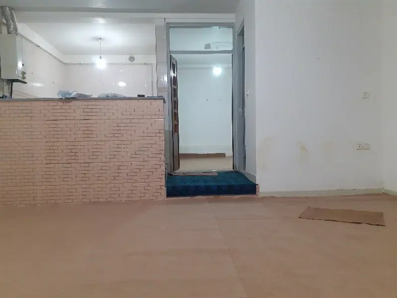 خانه اجاره ای در پایین کوه