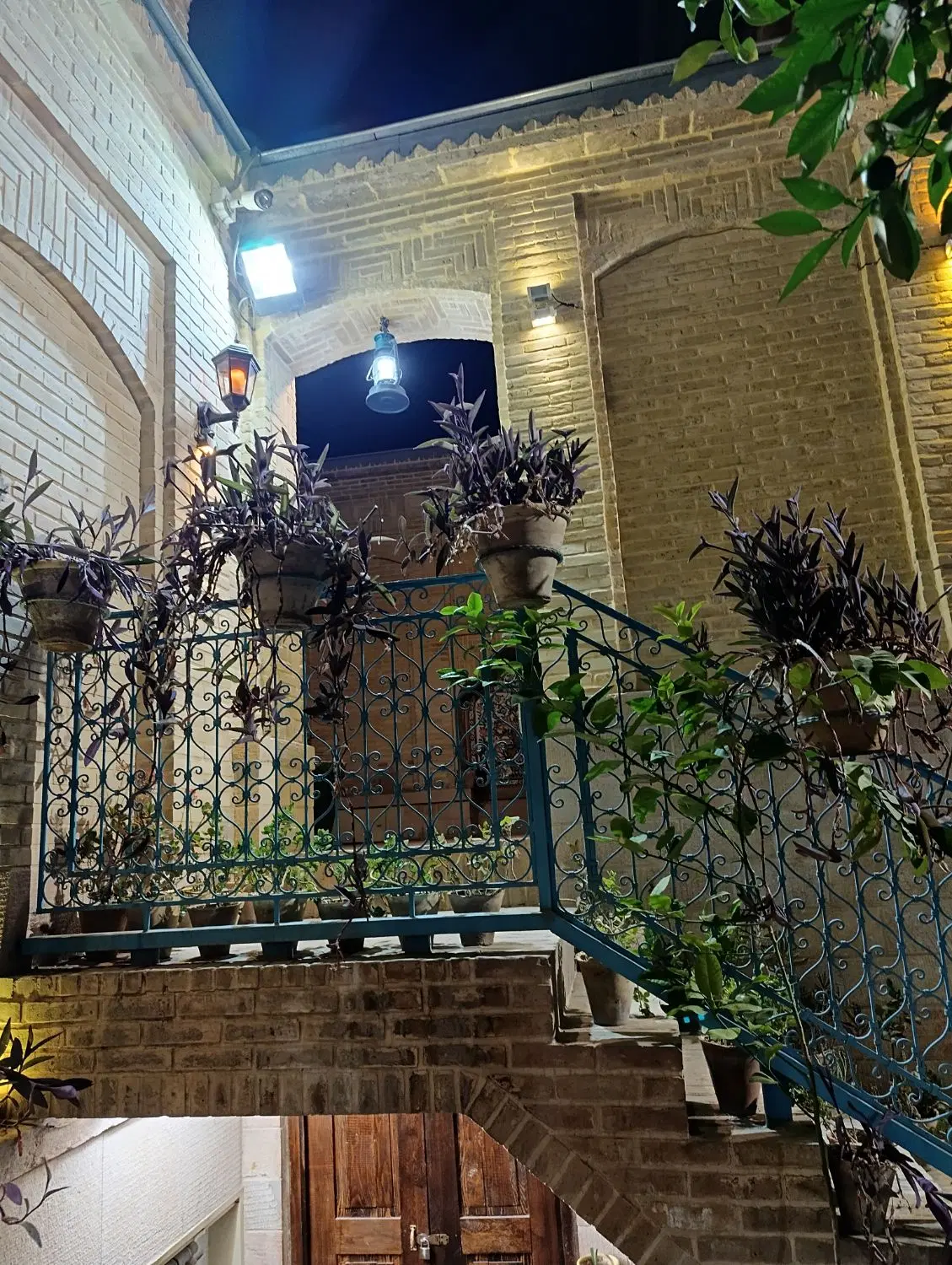فضای زیبا اولویت با روانشناسان و مشاوران