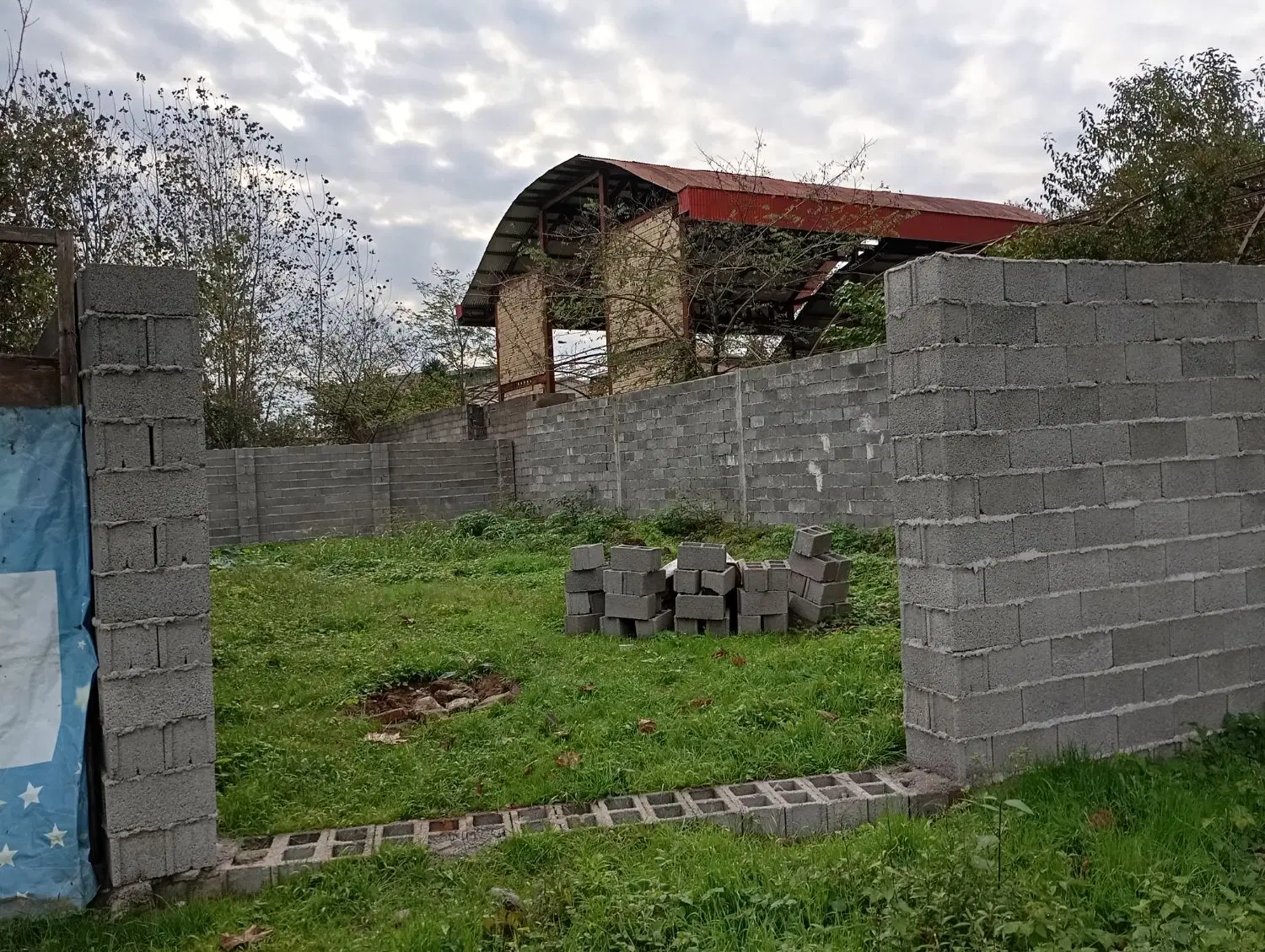 زمین مسکونی