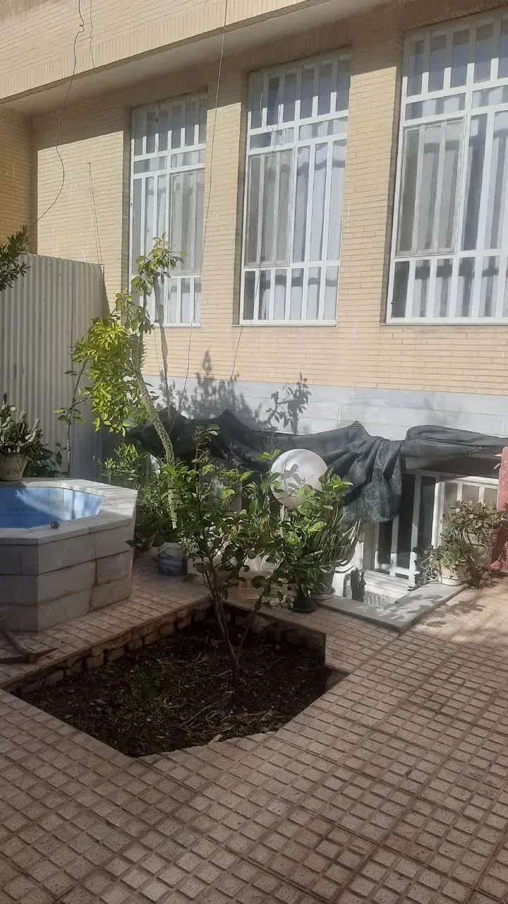 رهن و اجاره خانه آزادشهر فلکه چهارم