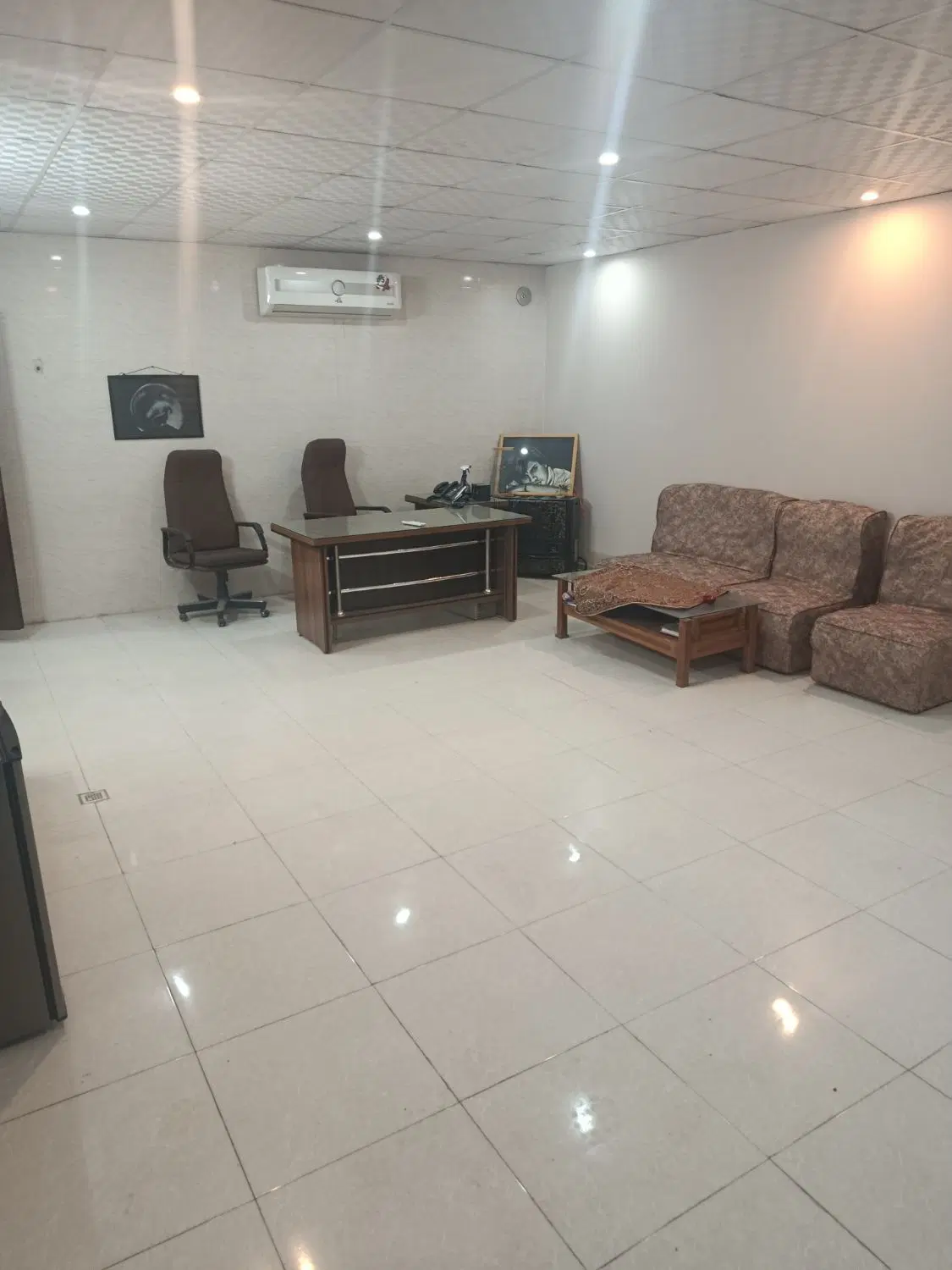 دفتر کار یا مجرد خانم