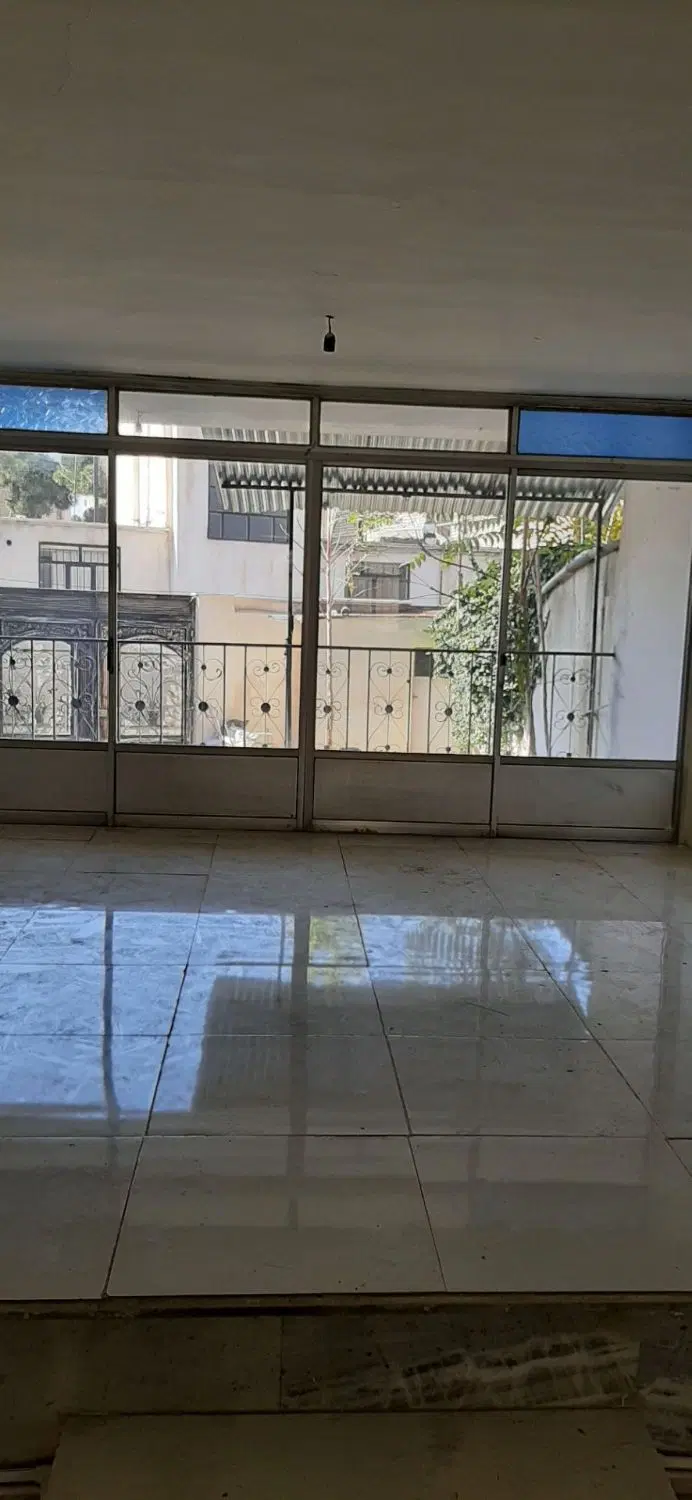 واحددربست ۱۳۰مترهمکف ویک سوییت ۴۰مترپایین