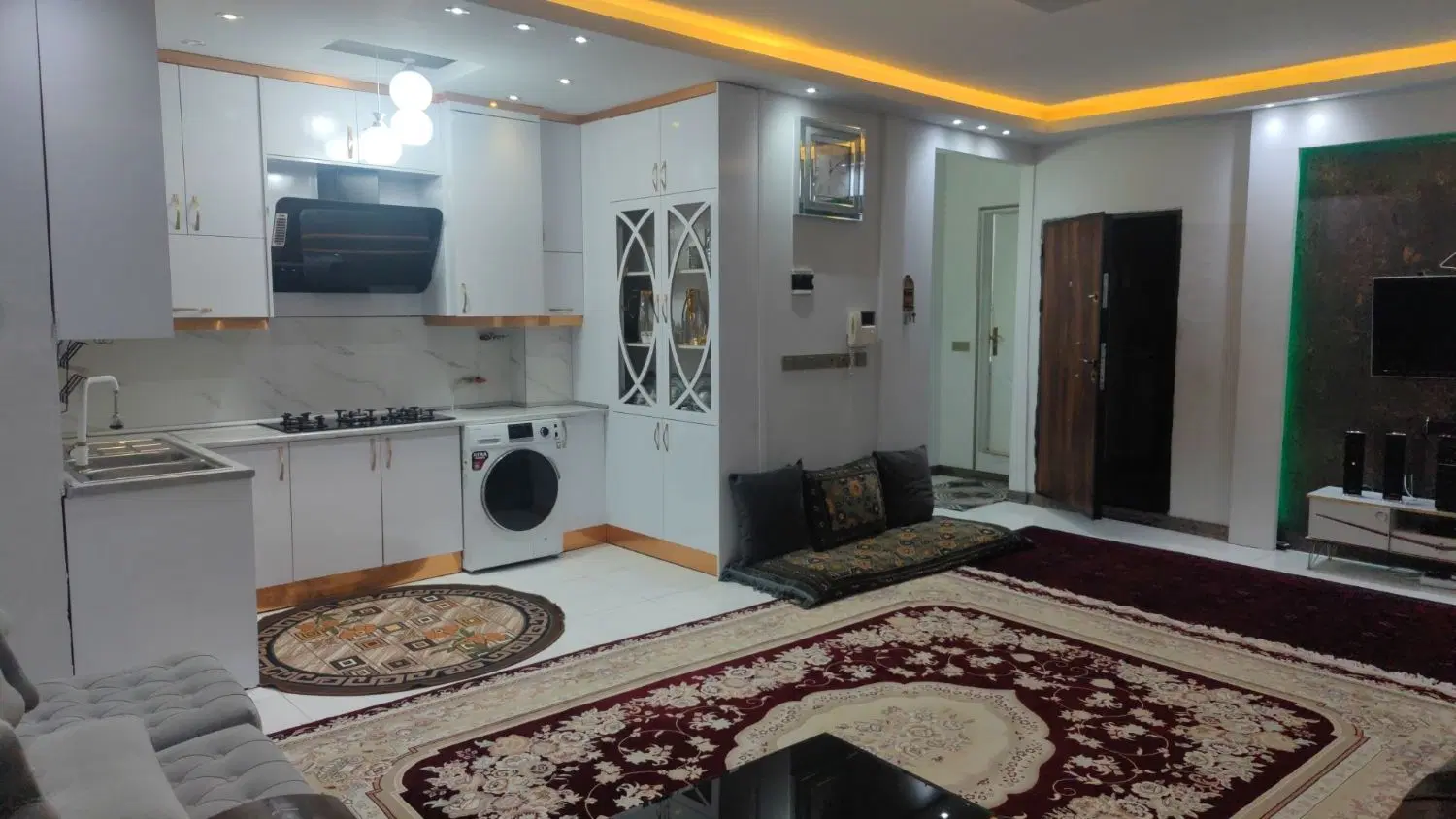 100 متر با پارکینگ و آسانسور توس 75
