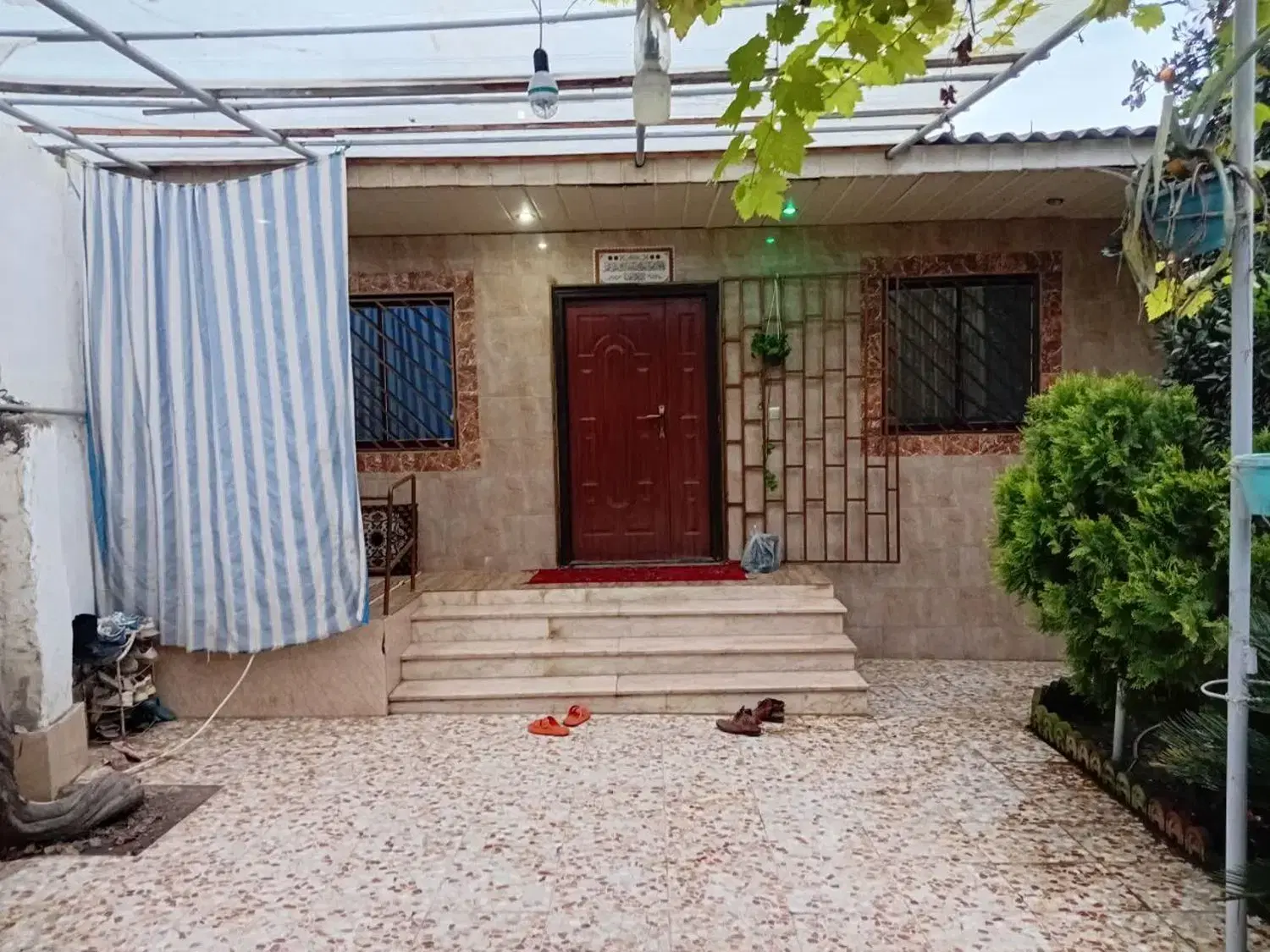 ویلا باغ ۲۹۰متری باسندتک برگ